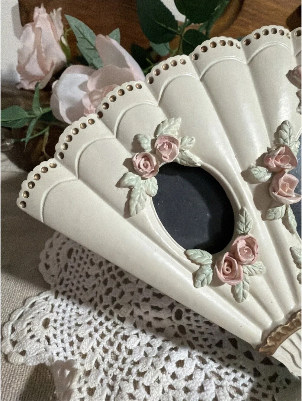 Vintage Victorian Style Picture Frame Womens Floral Fan Roses 3 Photos Cottage